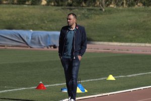 Raúl Lozano no se debe quedar con las manos en los bolsillos ante la que se avecina.