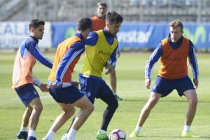 Los jugadores del equipo maño en el entrenamiento de hoy.