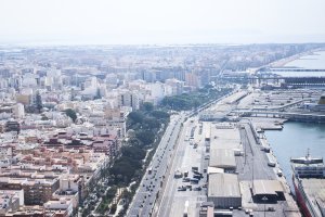 El parque, frontera verde entre la ciudad y su puerto