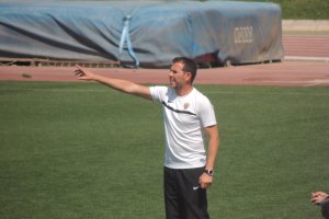 Esteban Navarro.