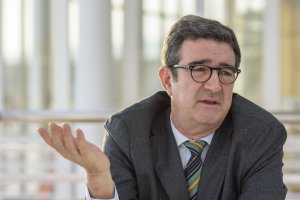 José Arturo Pérez Moreno en un momento de la entrevista mantenida con La Voz.