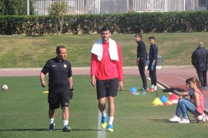 Javi Álamo con el doctor Berenguel este lunes.