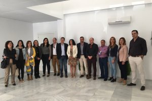 Autoridades presentes en la inauguración del centro de la tercera edad de Cantoria.