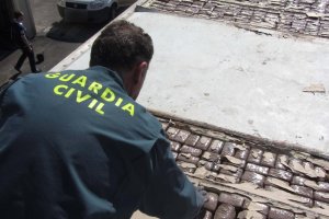 La droga ha sido intervenida en el puerto de Almería.