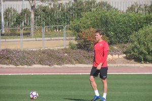 Corona, este martes en el campo Anexo.