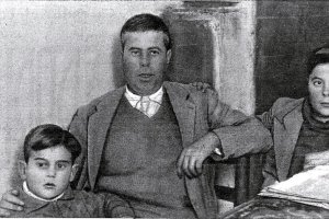 José Afán de Rivera, el alcalde en la sombra de Lúcar en Granollers, con sus dos hijos, perteneciente a una familia venida a menos, fue propuesto com