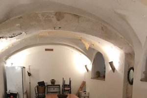 Sótano del inmueble en calle de las Tiendas donde estuvo ubicada la imprenta de don Mariano Álvarez. (Foto: Mar de los Ríos)