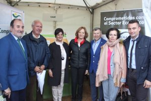 Inauguración de la Feria con Carmen Ortíz, Gracia Fernández y Emma Sola.