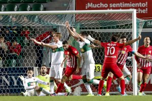 Ximo Navarro celebrando su gol de pizarra al Elche.