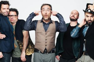 Imagen promocional de Love of Lesbian.