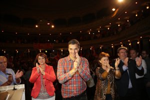 Los participantes en el mitin de Pedro Sánchez.