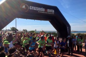 Salida de una de las carreras de adultos en Almerimar.