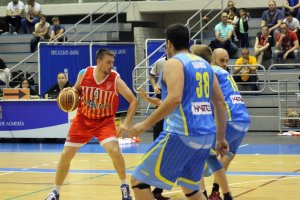 Los rojillos imponen su ley desde el comienzo.