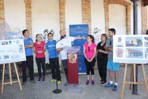 Autoridades en la presentación del proyecto de rehabilitación de la estación.