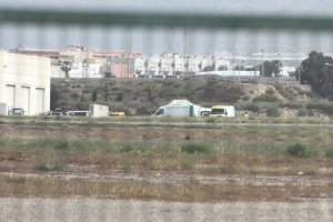 Centro de coordinación del GREA y equipos de emergencia esta mañana en el Aeropuerto de Almería
