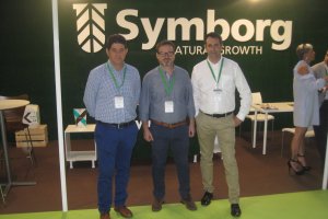 en el stand de symborg,  Francisco García Luna, manager general para España y Portugal; y los gerentes de área, Manuel Pérez Escobar y Miguel Gómez.