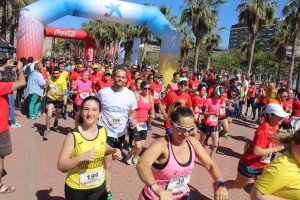 Salida desde el Cable Inglés de los participantes en la carrera.