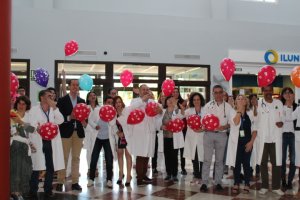 Globos de colores para inaugurar el nuevo espacio de Pediatría.