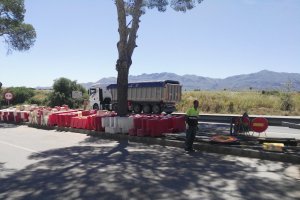 Señalización de las obras en el inicio de los trabajos de la glorieta ovalada.