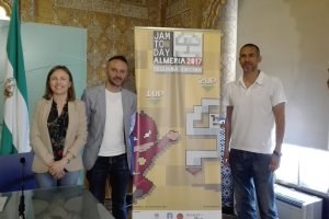 Presentación de JamToday con los delegados de Educación y Economía y el director del IES Al-Ándalus.