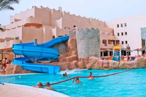 Zona de piscinas del Hotel Cabo de Gata