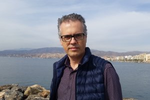 El autor de Entre malvados, Miguel Ángel Muñoz.