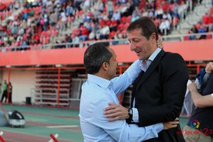 Sergi saludando a Ramis.