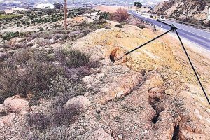 la tumba se encontraría en esta zona, según el informe del experto.