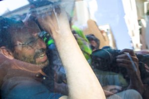 Sandro Rosell saliendo de la Audiencia Nacional.