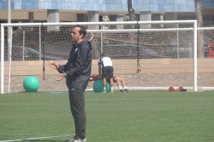 Fran Fernández, en el campo de la Vega de Acá.