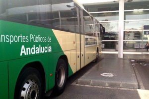 Autobús metropolitano en la Estación?Intermodal.
