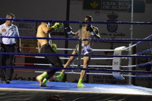 Este golpe de Adiel Ibañez a su oponente le dió el titulo de campeón de España.