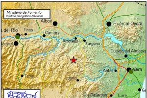 La estrella roja marca el punto del epicentro del terremoto, en el mapa del IGN.