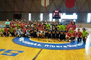 Los equipos participantes en el torneo.