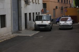 Acceso a los calabozos de la Audiencia Provincial de Almería.