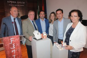 Juan Salvador López, Regente; el doctor Fernando López, los concejales de Cuevas, Ignacio Modesto; y de Almería, Ana Martínez Labella; Javier García,
