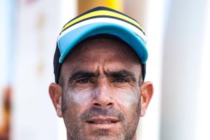 Alejandro valora el buen ambiente y la cordialidad que se da en el surf.