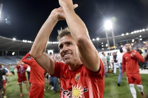 Nadie refleja mejor este día de alegría que el capitán Corona.