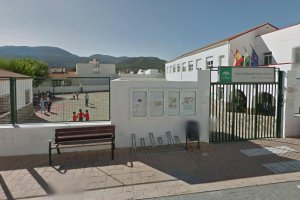 Entrada del CEIP Nuestra Señora de la Salud, en el municipio de Laujar de Andarax.