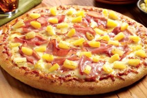 Pizza con piña. Youtube