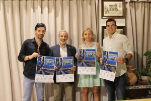 Paquillo junto al alcalde de Vera, la corredora Esther Gálvez y Félix Mañas.