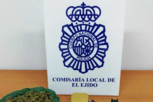 Utensilios incautados por la Policía Nacional.