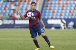 Javi Espinosa con la camiseta azulgrana.