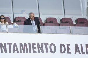 El presidente ocupa el asiento número uno del Mediterráneo.
