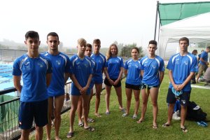 Representantes del Club de Natación H2O en Motril.