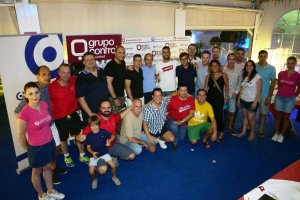 Los ganadores tras la competición.