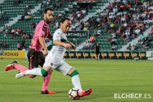 Nino en el partido frente al Tenerife, su nuevo pretendiente.