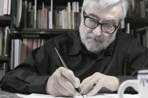 Antonio Serrano recrea en el audiovisual el momento en que fue escrita la carta.