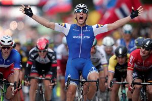 Primera llegada al sprint en el Tour.