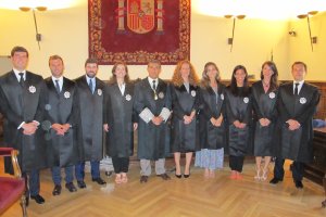 Jueces de refuerzo en la jura celebrada en Granada (foto: TSJA)